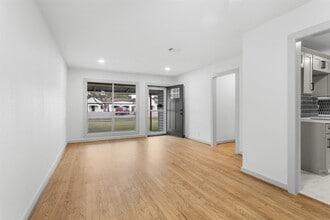 Building Photo - 2222 N Grand Blvd