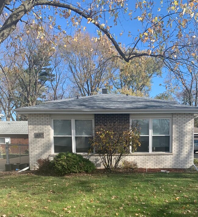 Front of House - 14813 Homan Ave