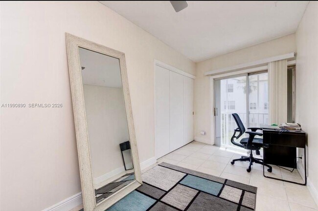 Foto del edificio - 1967 S Ocean Blvd