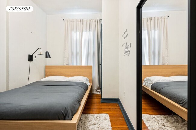 Foto del edificio - 104 W 83rd St