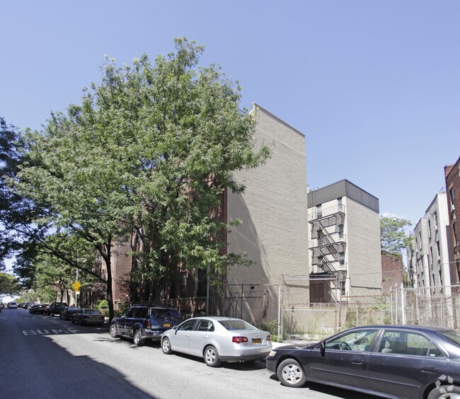 Foto principal - 375 Lincoln Pl