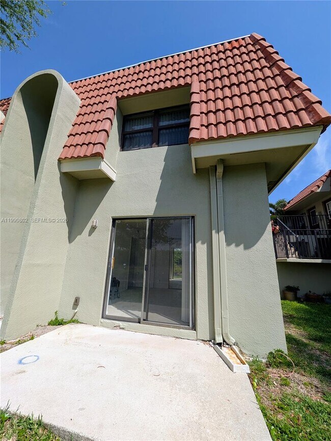 Foto del edificio - 11394 Royal Palm Blvd