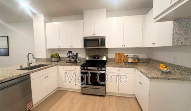 Photo - 15988 Lasselle St House