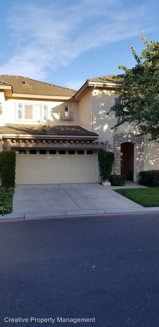 Building Photo - 3 br, 2.5 bath House - 2346 Eastburry