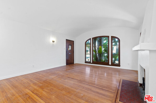 Foto del edificio - 1150 Grant Ave