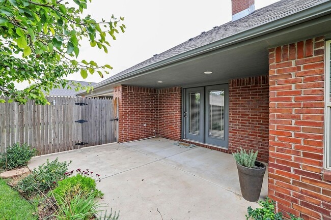 Building Photo - 6802 Thunder Rd