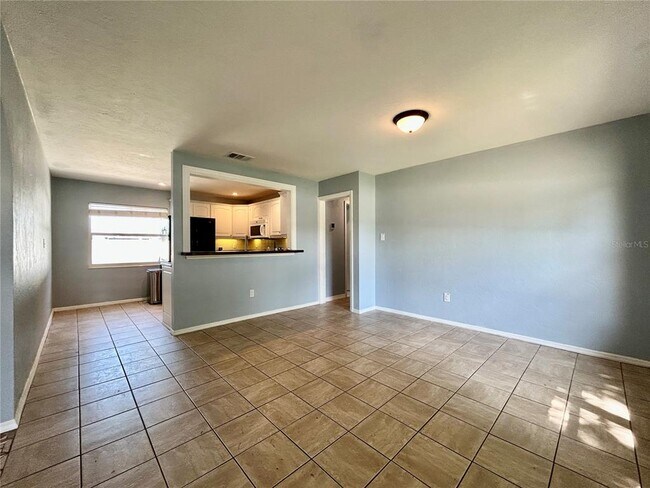 Foto del edificio - 6821 Onyx Dr N