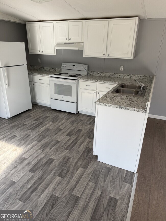 Foto del edificio - 220 Sycamore Ln