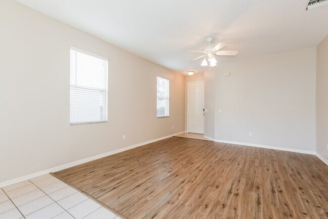 Foto del edificio - 7624 Devonbridge Garden Way