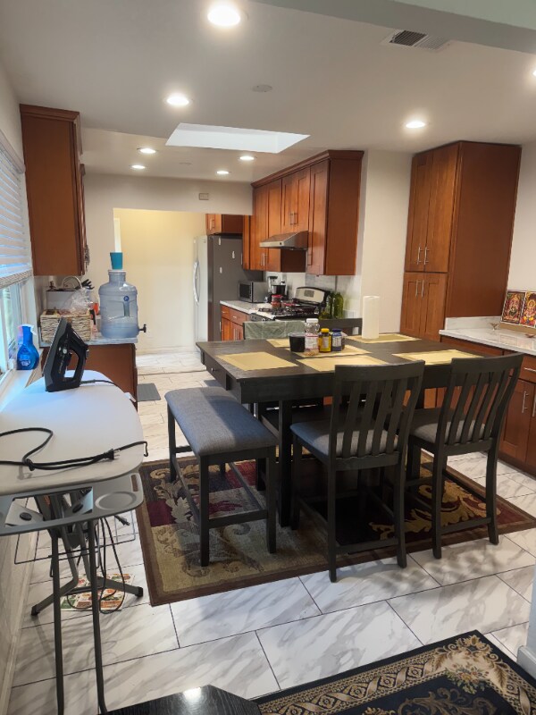 Foto del edificio - 914 McCreery Ave