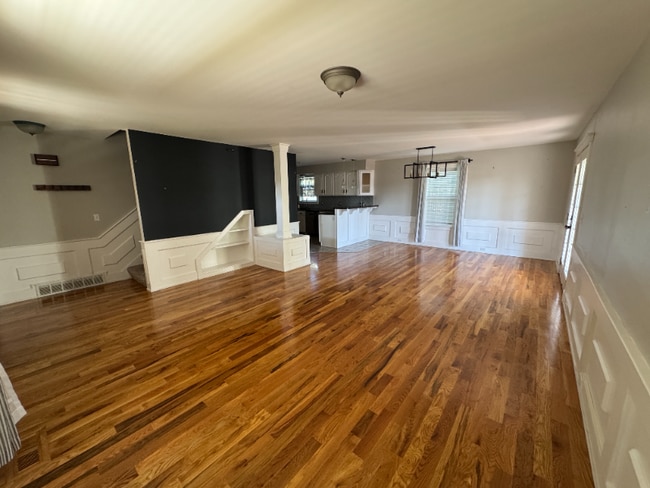 Building Photo - 292 N 200 E