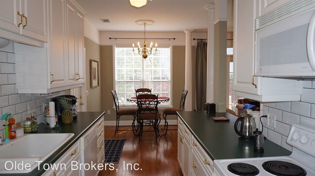 Building Photo - 3 br, 2 bath House - 25 N. Thornton Ave