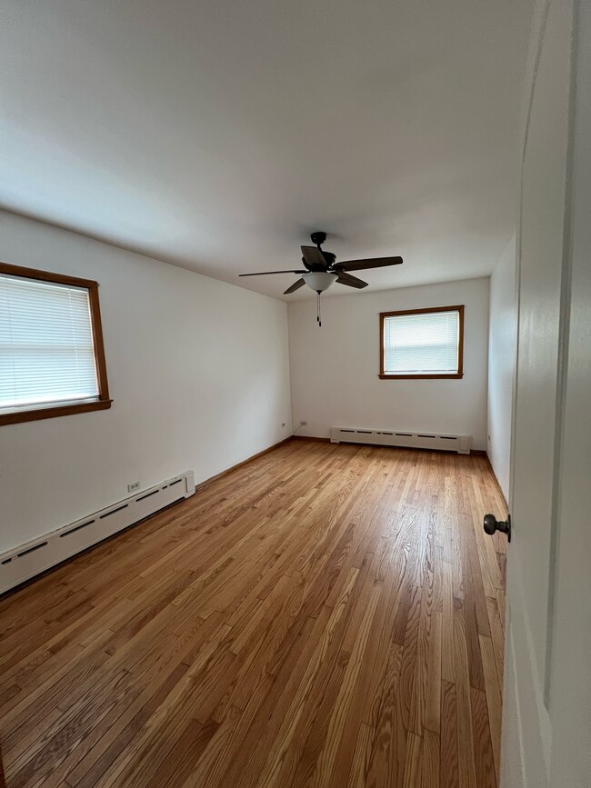 Foto del edificio - 12517 Elm St