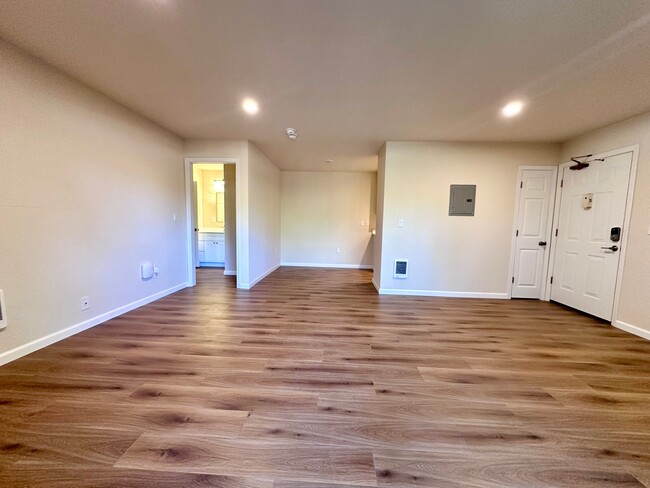 Building Photo - 415 Ignacio Blvd