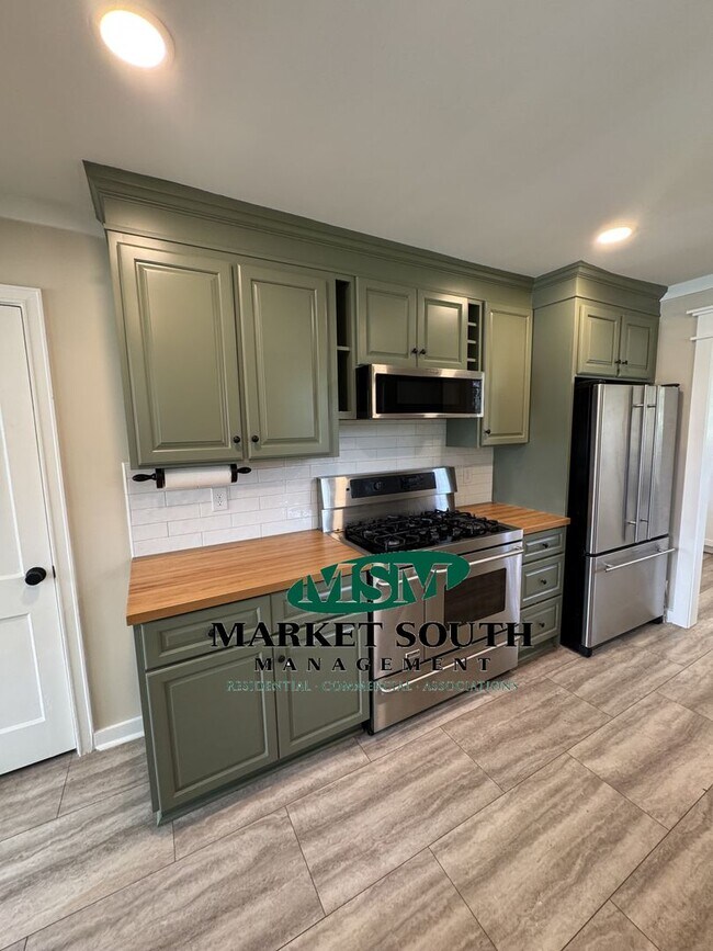 Foto del edificio - THUNDERBOLT COTTAGE!- AVAILABLE NOW!