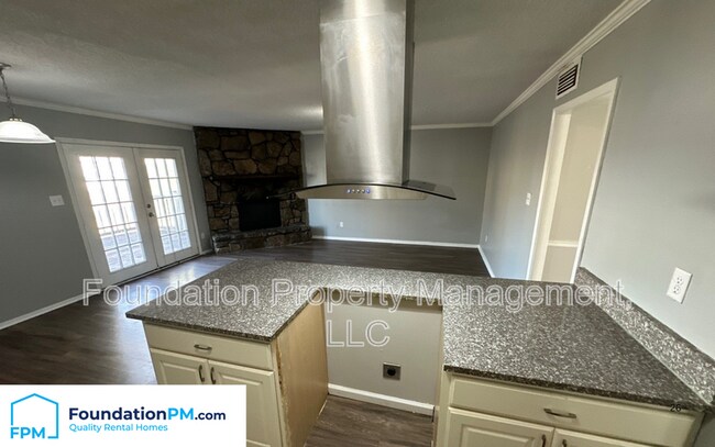 Building Photo - 3977 Lacewood Dr