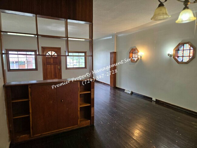 Foto del edificio - 766 Lathrop St