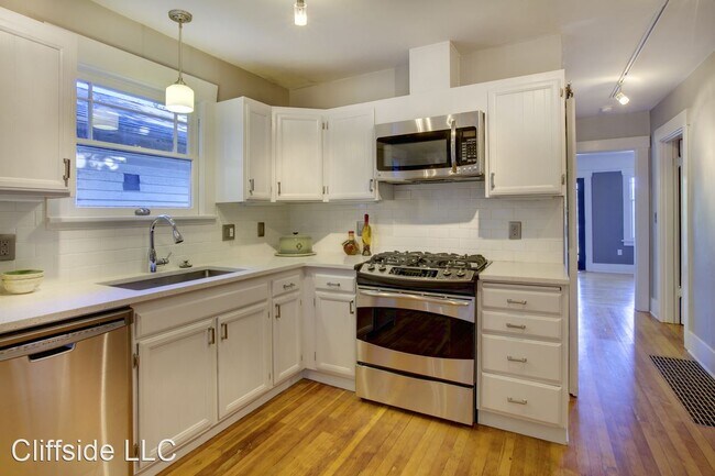 Building Photo - 3 br, 1 bath House - 532 N 39th St