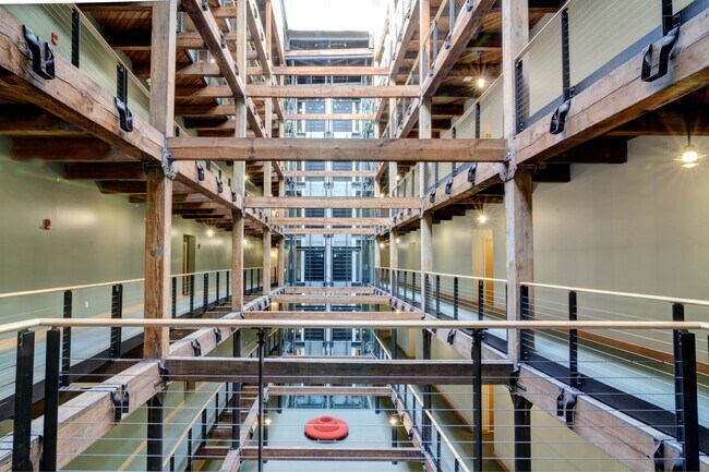 Foto del edificio - 105 S 9th St