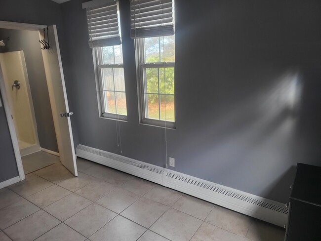 Building Photo - 43 Syosset Rd