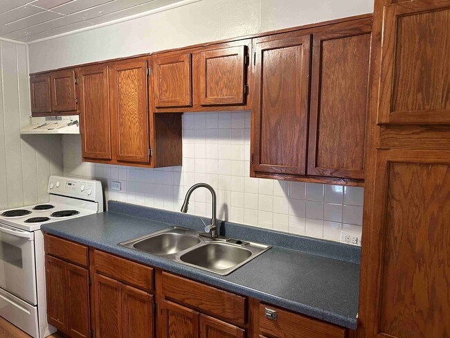 Foto del edificio - 3-Bedroom Home with Large Yard – Close to Schools!