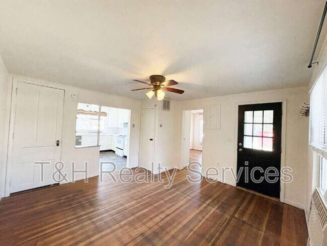 Foto del edificio - 117 W Ash St