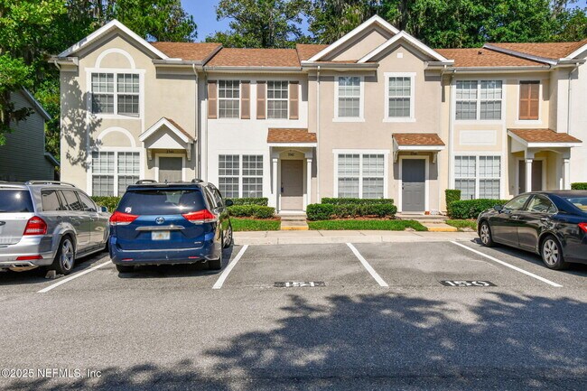 Foto del edificio - 3542 Lone Tree Ln