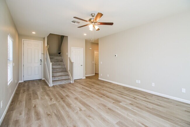 Foto del edificio - 40339 W Helen Ct