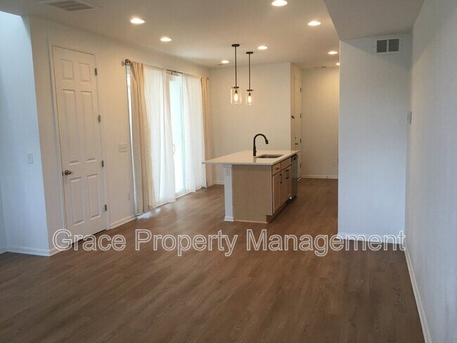 Foto del edificio - 9681 Truckee St