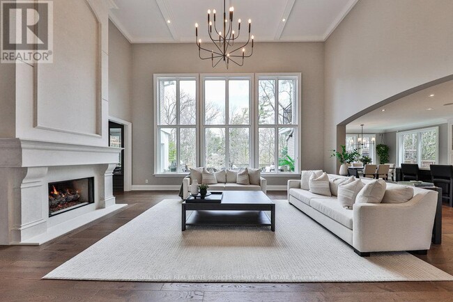 Building Photo - 1257 Tecumseh Park Dr