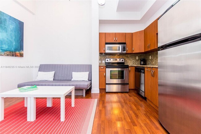 Foto del edificio - 3062 Bird Ave