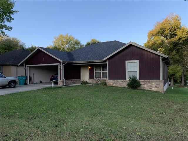 Building Photo - 3411 S Oak Ave