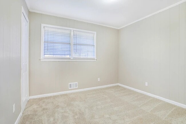 Building Photo - 844 Parkstone Dr