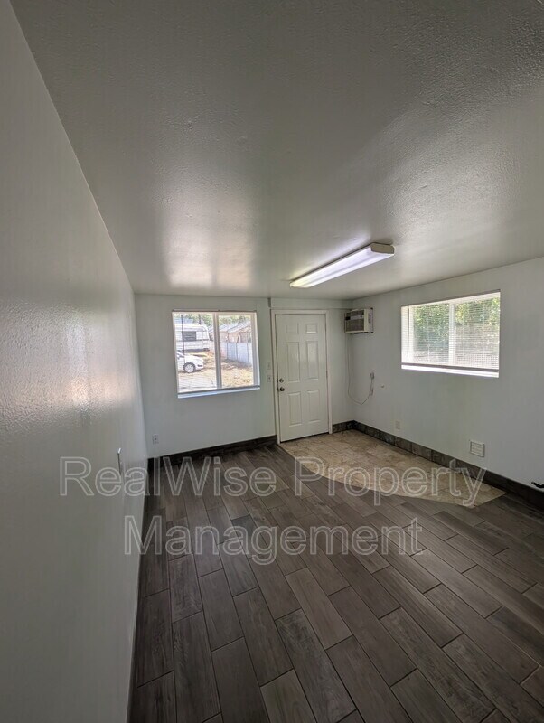 Foto del edificio - 333 S Old Pacific Hwy