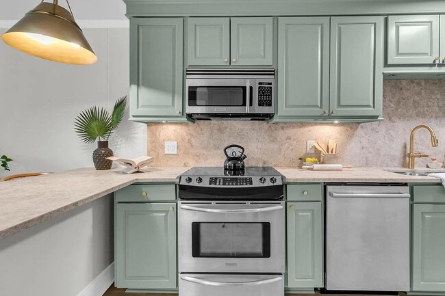 Building Photo - 259 E Bay St