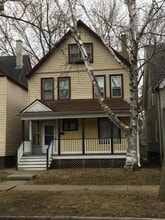 Building Photo - 3277 N Bartlett Ave