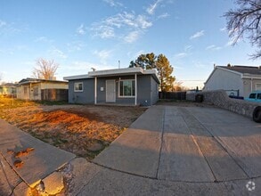 Building Photo - 1716 Princess Jeanne Dr
