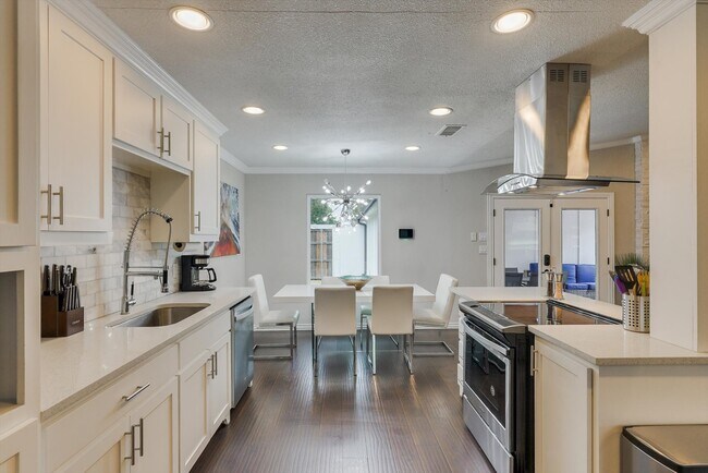 Building Photo - 3751 Ridgeoak Way