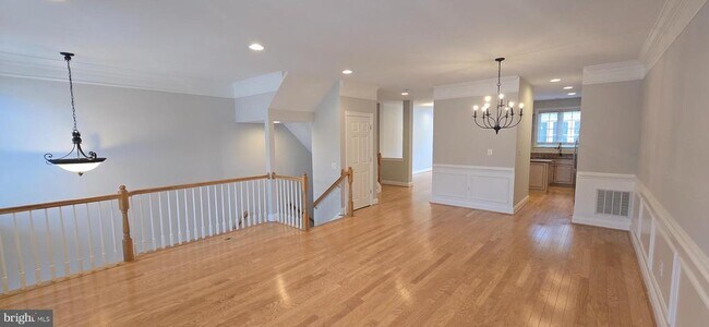 Building Photo - 47565 Royal Burnham Terrace