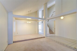 Building Photo - 217 S White Cloud Cir