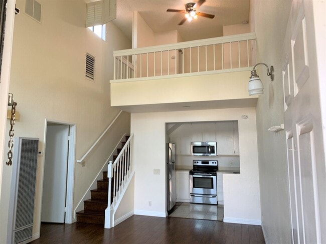 Building Photo - One Bedroom with a Bonus Loft in UTC area!!