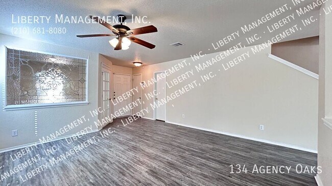 Foto del edificio - 134 Agency Oaks
