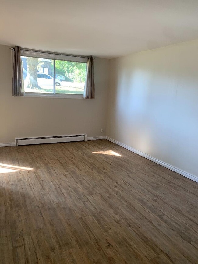 Building Photo - 206 Heiman St