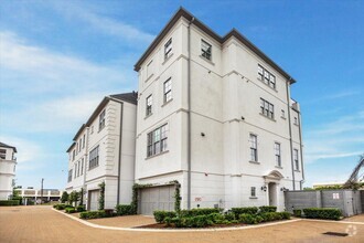 Building Photo - 1352 Kent Grv Pl