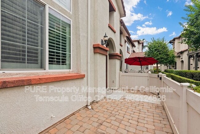 Building Photo - 33670 Willow Haven Ln
