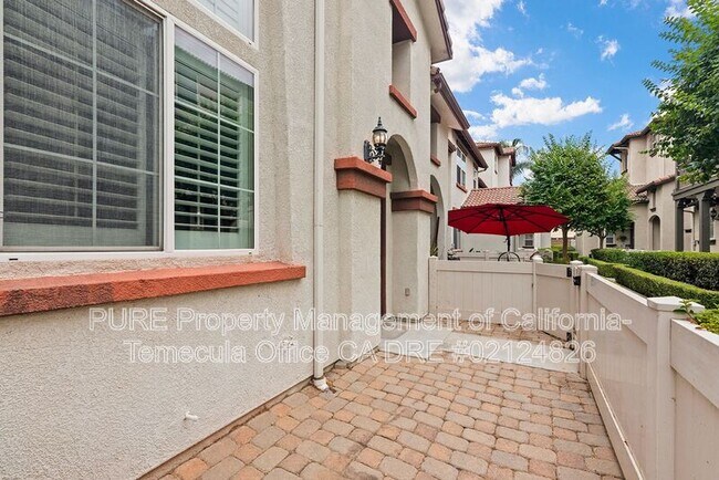 Foto del edificio - 33670 Willow Haven Ln