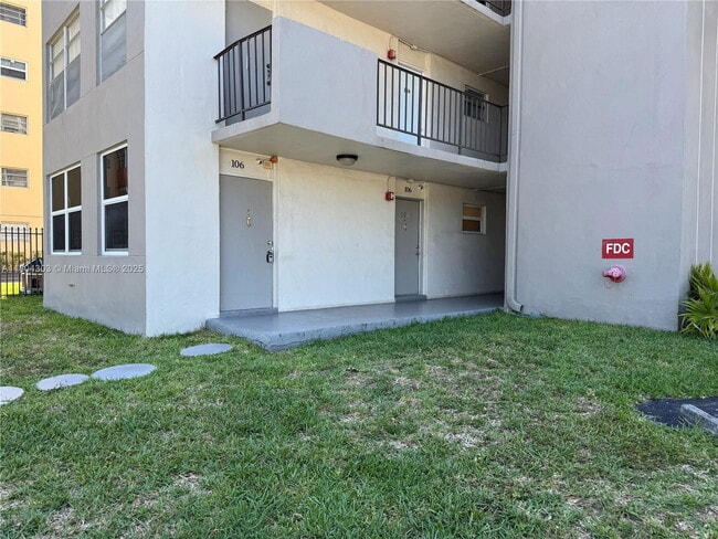 Photo - 16450 Miami Dr Apartment