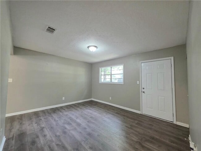 Foto del edificio - 3460 Meadowview Dr