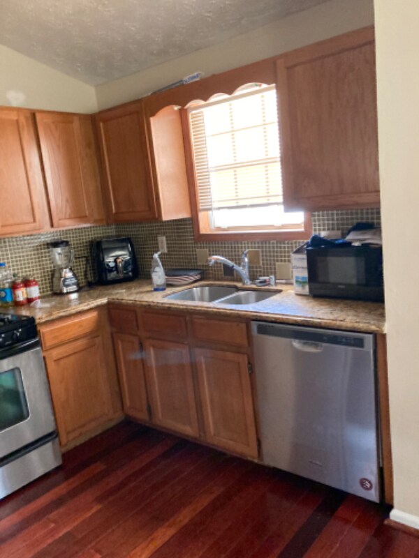 Foto del edificio - 2331 Wilkins Ct