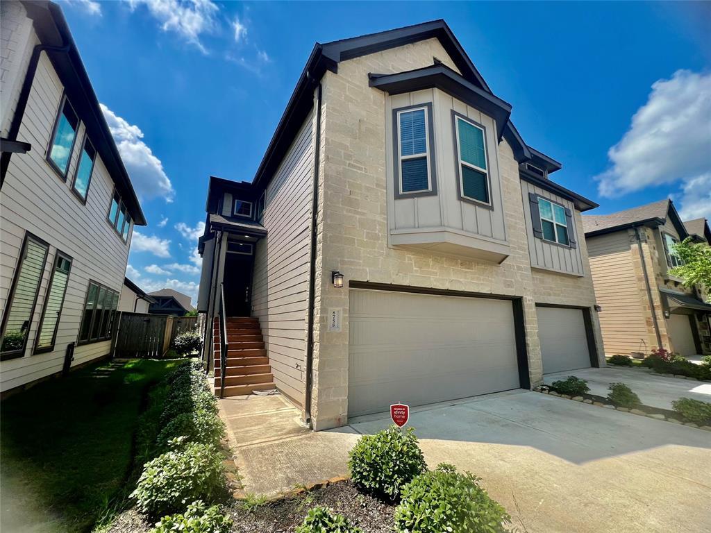 Foto principal - 8758 Laurel Crest Dr